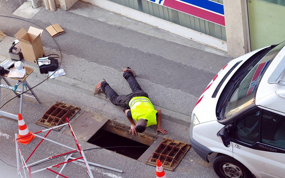 comment déboucher une toilette sans siphon Paris 12